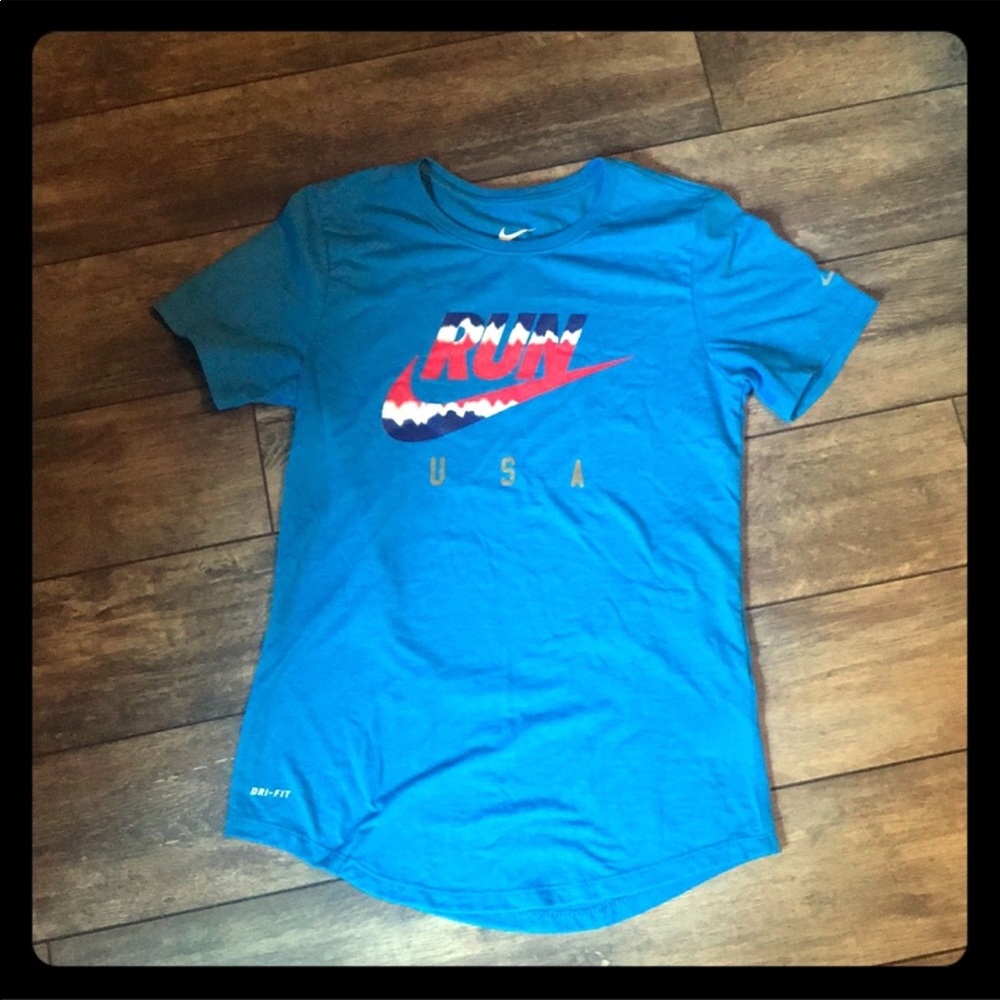 New Nike dry fit top
